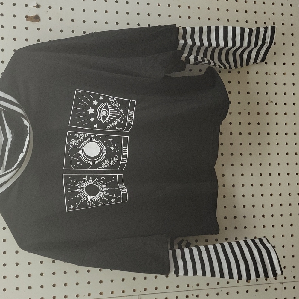 Cropped long sleeve
